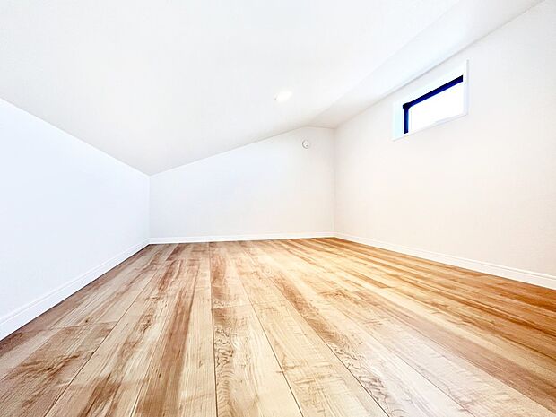 ロフト部分は収納ほかにもアイデア次第で快適空間に大変身!