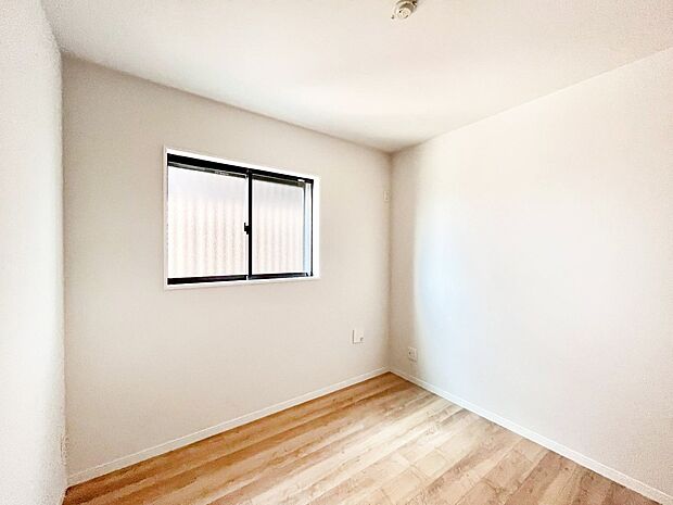 1階の納戸は収納はもちろん、居室としても利用できます。