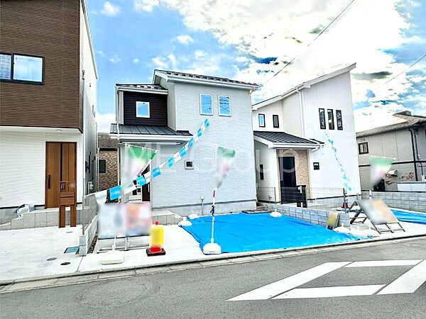 たっぷりの陽光と開放感に包まれる明るい住まい