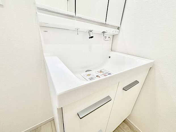 ハンドシャワー付き!使いやすい洗面台。