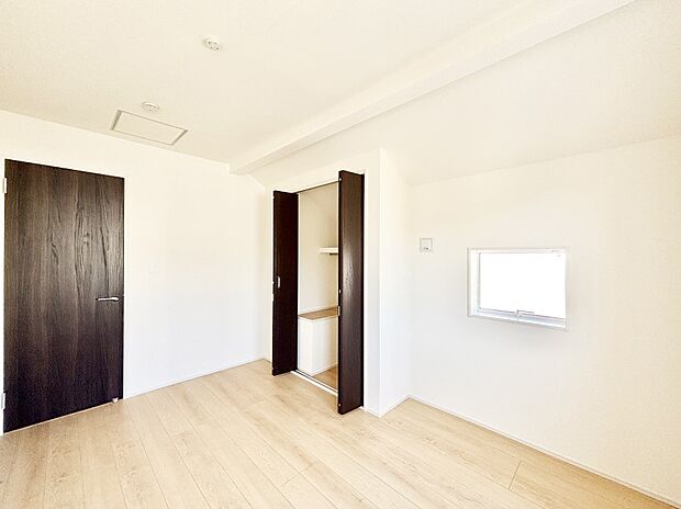 収納が充実しているので居住スペースを広々使えます