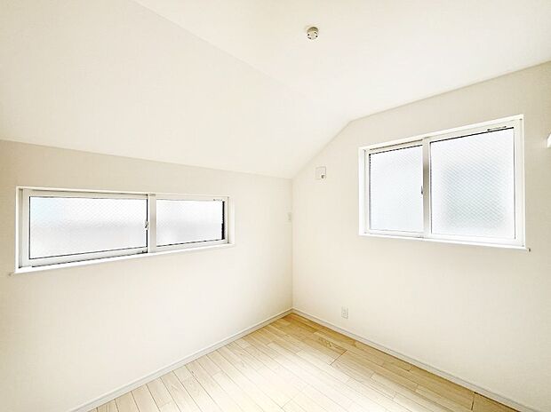 2面採光を確保した明るい空間。家族みんなが快適な暮らしを実現する設計です。