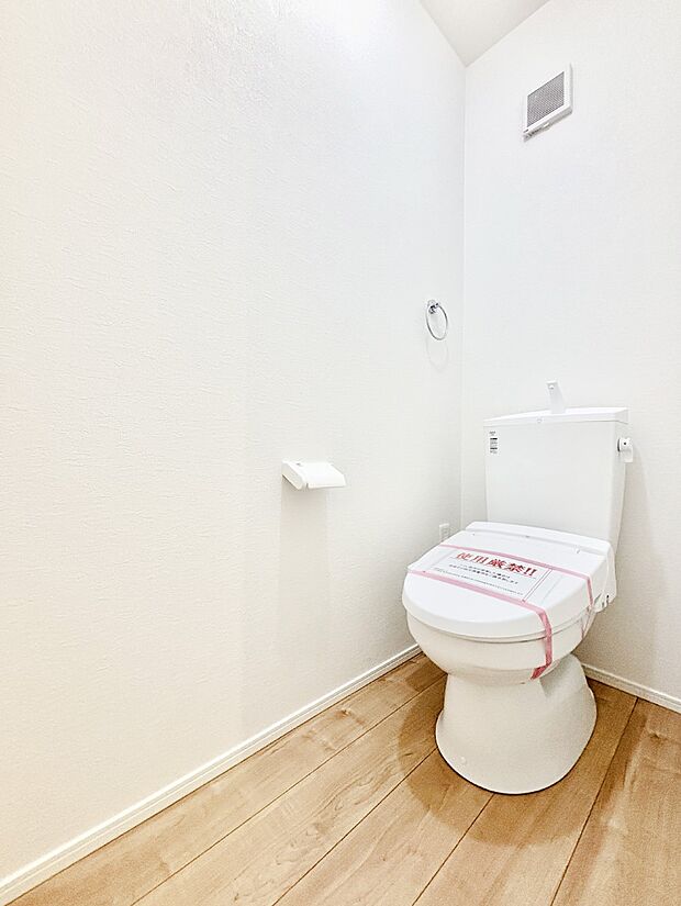 白を基調とした清潔感のある落ち着ける空間