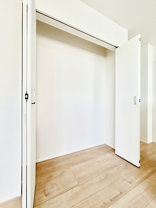 リビング収納。散らかりがちなリビングもスッキリと保てますね。 　 