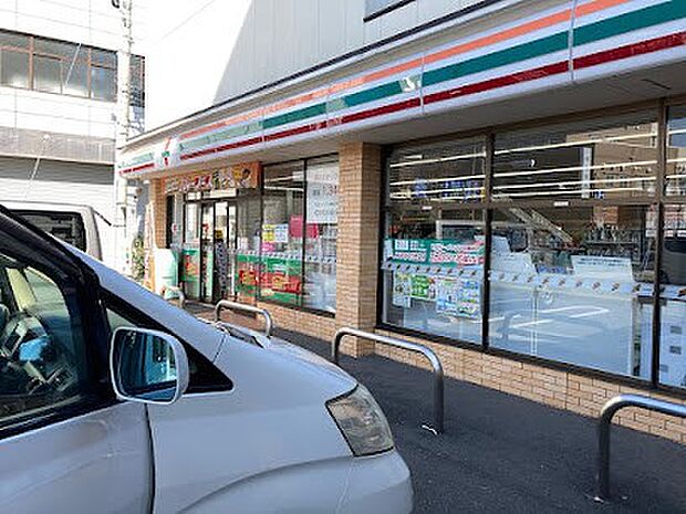コンビニ 600m セブン-イレブン 練馬北町3丁目店