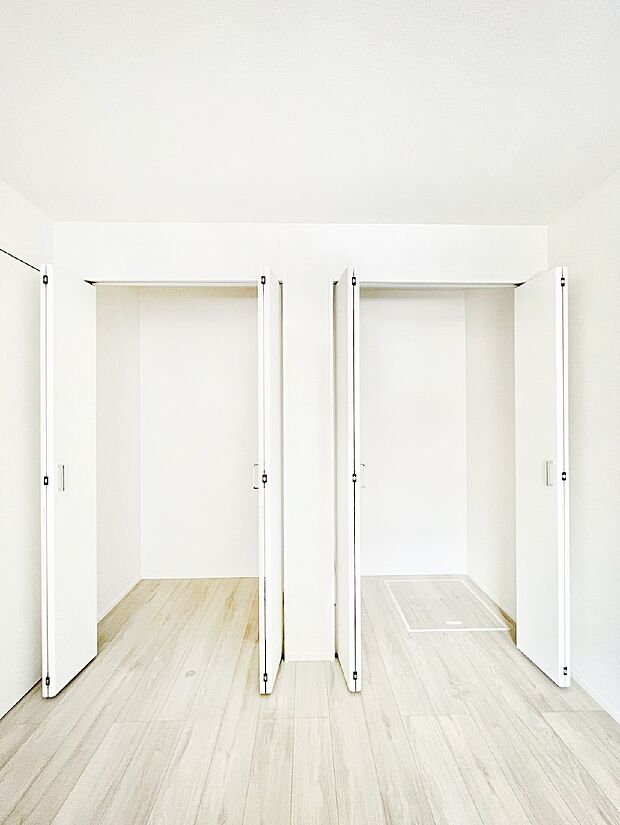 たっぷりの収納スペースで快適に暮らせそう