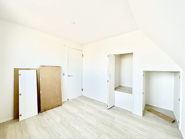 収納が充実しているので、居住スペースを広く使えます。 