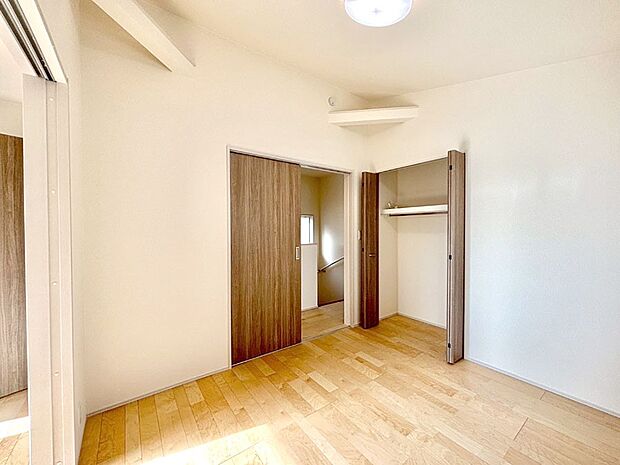 子供部屋にもおすすめな収納スペースたっぷりの居室