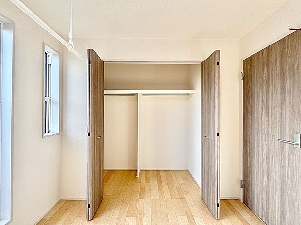 たっぷりの収納スペースで快適に暮らせそう