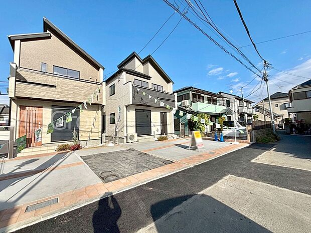 前面道路はきちんと整備されています  