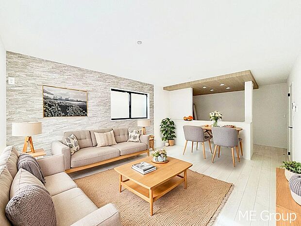 落ち着いた雰囲気のLDKは家族みんなの快適空間※家具はCGです