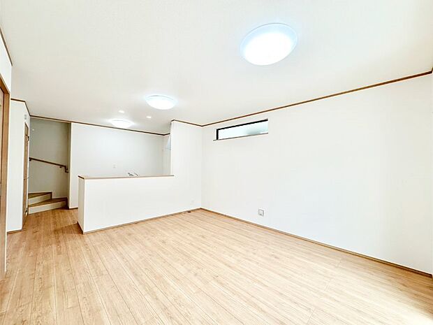 住む方の個性が引き出される、インテリアを考えるのが楽しみなリビングです！ 　