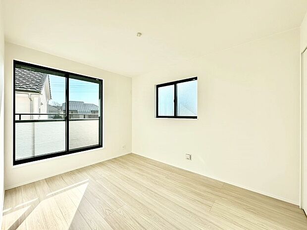 2面採光なので、明るく風通しも良く心地良い生活が送れます。