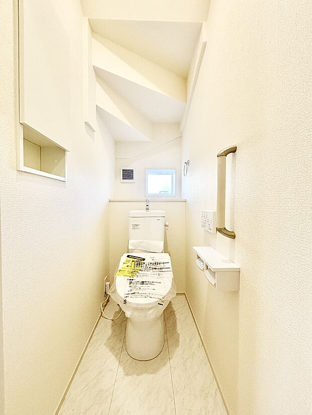 トイレは温水洗浄機能付き