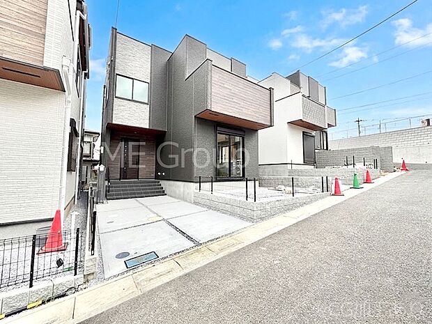 前面道路はきちんと整備されています