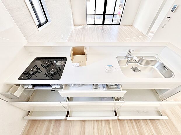 使いやすさを優先したスライド式収納タイプ!