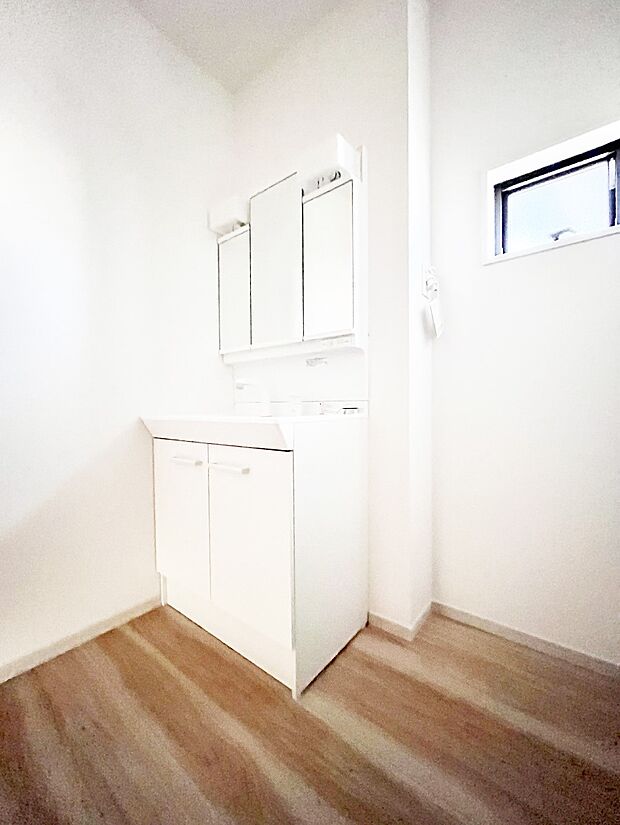 広々とゆとりのあるランドリースペース