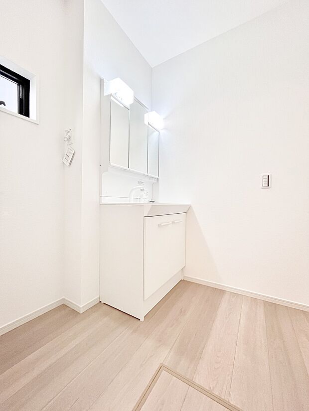 広々とゆとりのあるランドリースペース。