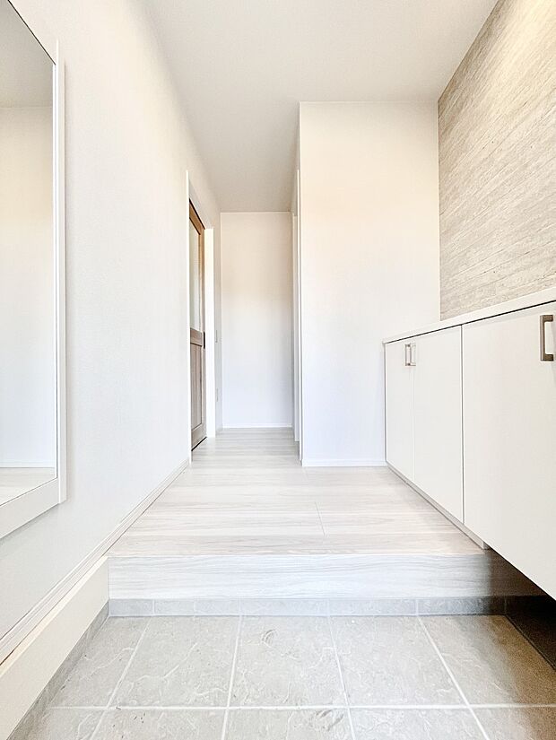 家族の帰宅やお客様をあたたかく迎える玄関