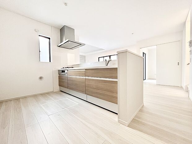 料理をしながらご家族との会話を楽しめる対面カウンターキッチン