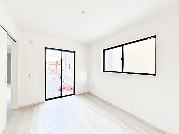 爽やかな日差しがお部屋全体を優しく包み込んでくれます