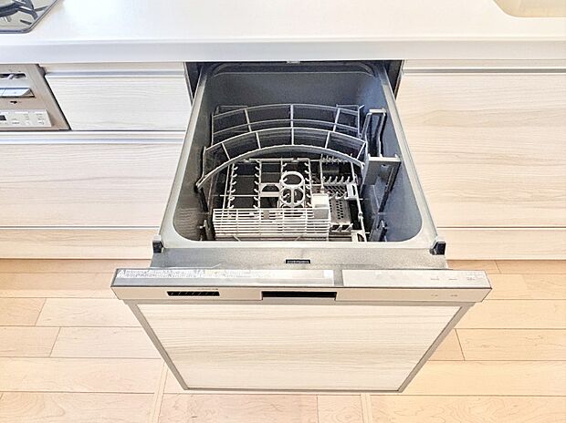 面倒なお片づけは食洗機にお任せ！家事の負担が減って、時間にも気持ちにもゆとりができます。