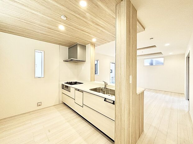 料理をしながらご家族との会話を楽しめる対面カウンターキッチン