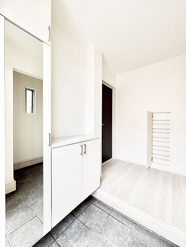 家族の帰宅やお客様をあたたかく迎える玄関