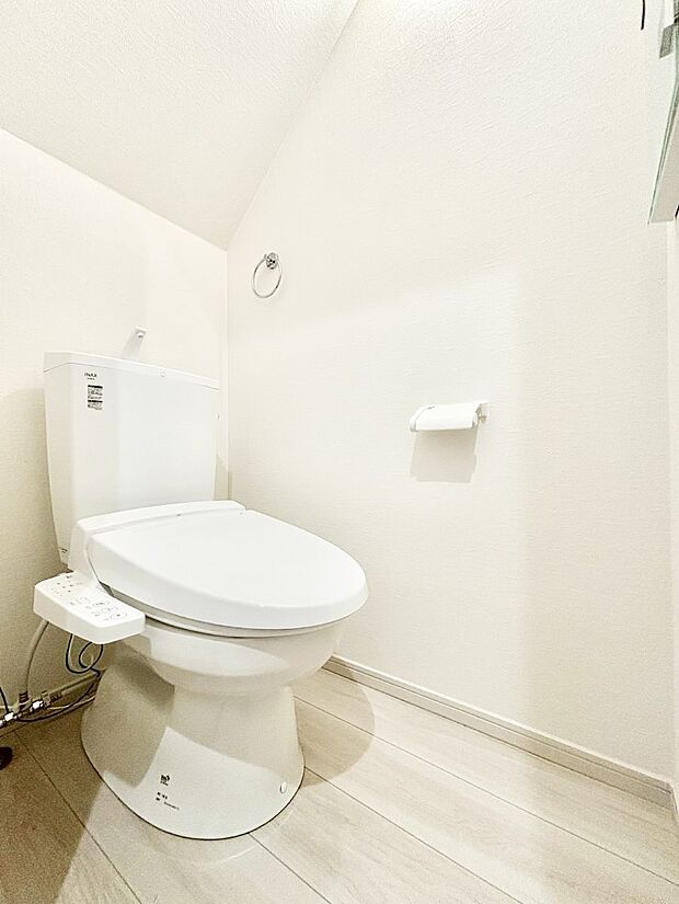 トイレは温水洗浄機能付き