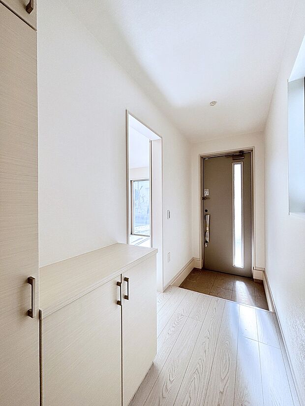 家族の帰宅やお客様をあたたかく迎える玄関