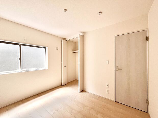 子供部屋にもおすすめな収納スペースたっぷりの居室