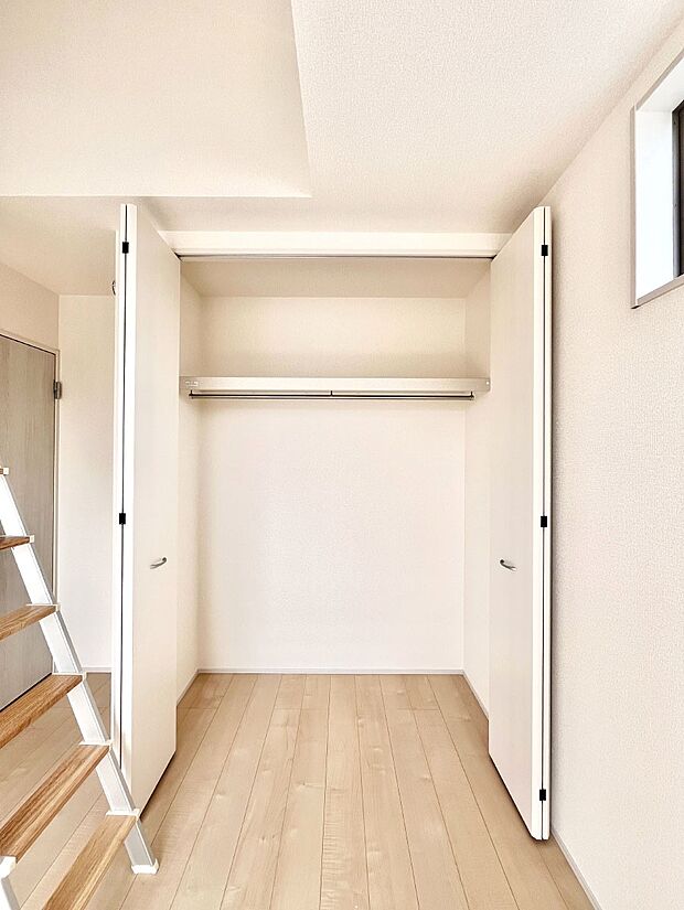 たっぷりの収納スペースで快適に暮らせそう