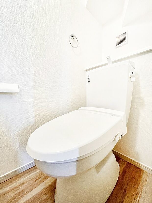 トイレは1階と2階それぞれに配置されていてとても便利です。