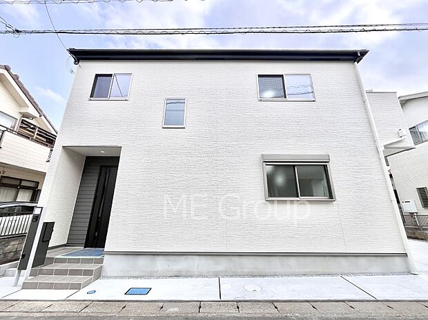 洗練された外観、上質な住空間が広がる室内は永く安心して過ごせる住居です。 