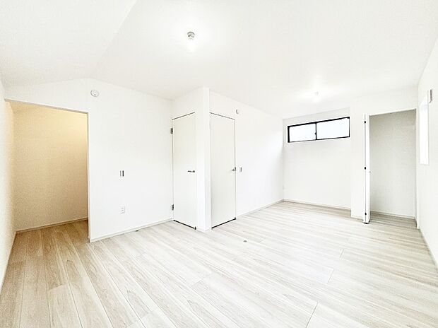 ナチュラルなフローリングはどんなインテリアにもマッチ。