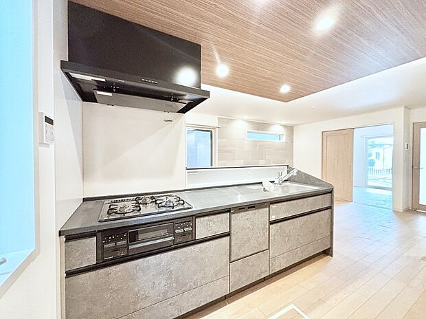 カウンター越しにお話しをしながら毎日のお料理をもっと楽しく