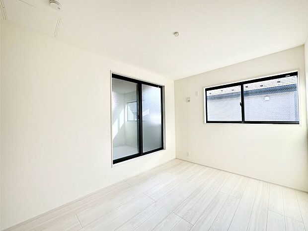 爽やかな日差しがお部屋全体を優しく包み込んでくれます