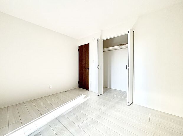 収納が充実しているので居住スペースを広々使えます