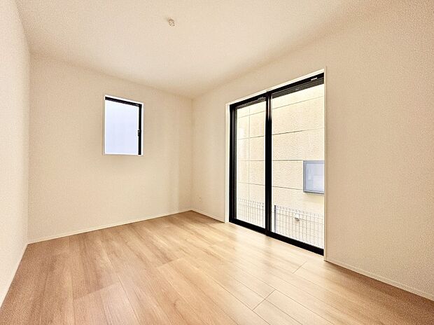 1階のサービスルーム5.15帖