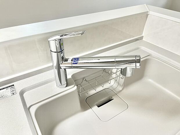 いつでも清潔なおいしいお水を。一つの水栓で水道水と浄水を使い分け。