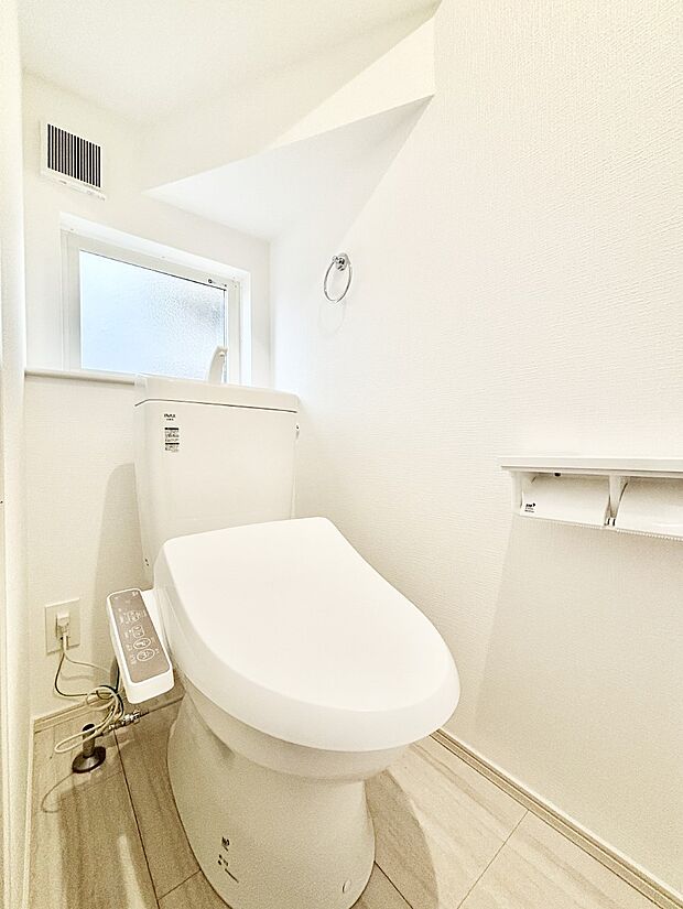 トイレは温水洗浄機能付き