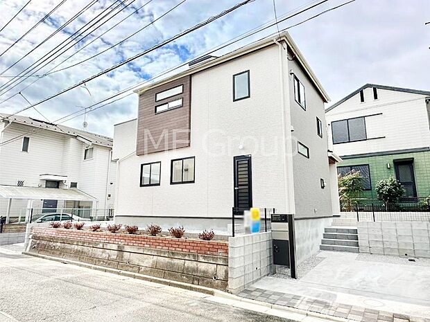 たっぷりの陽光と心地よい風が舞い込む住まい