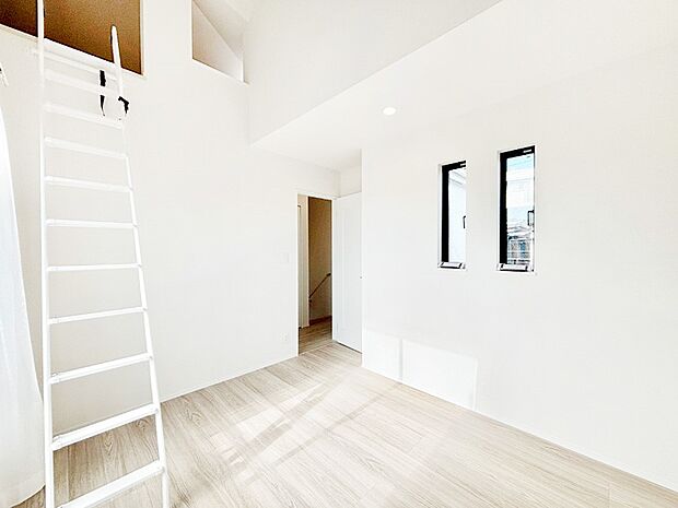 ロフト＆収納付きのお部屋で充実したプライベート時間を過ごせます。  