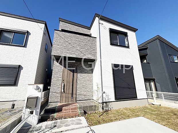 溢れる陽光でご家族の笑顔も輝く