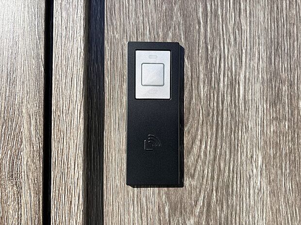 スマートに開錠できる電子キー