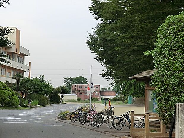 小学校 850m 北本市立中丸小学校