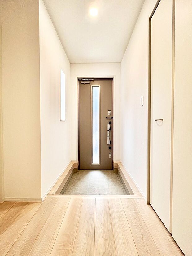 家族の帰宅やお客様をあたたかく迎える玄関