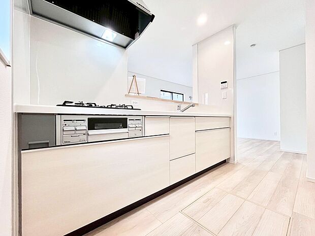 広々とした使い勝手の良いキッチンで日々のお料理も楽しくなりそう