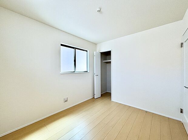 爽やかな日差しがお部屋全体を優しく包み込んでくれます