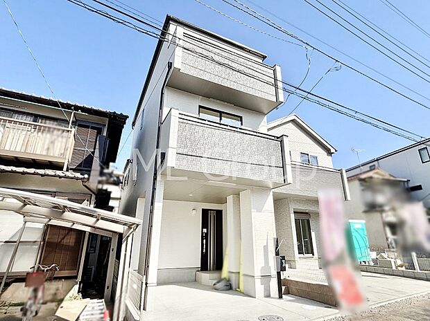 洗練された外観、上質な住空間が広がる室内は永く安心して過ごせる住居です。